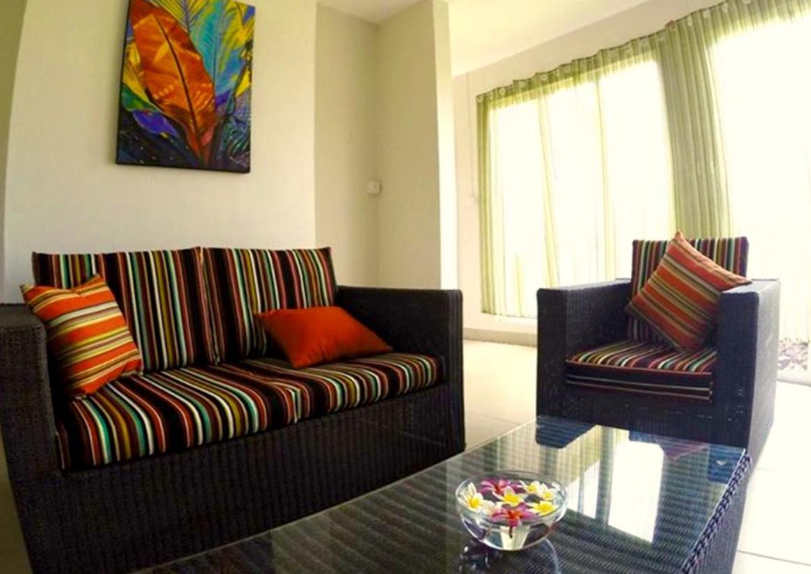 Manawa And One Eye Apartments La Gaulette Ngoại thất bức ảnh